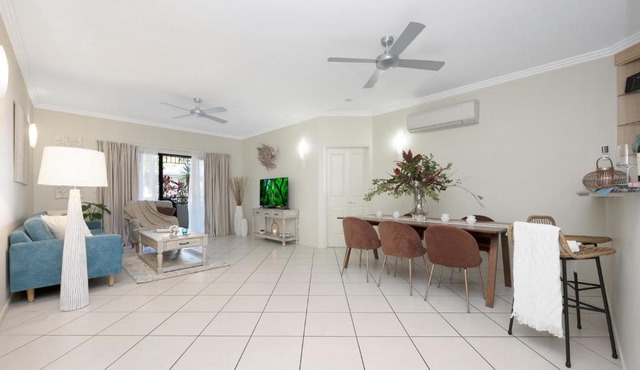 Marina Breakwater Poolside Residence Strand Precinct