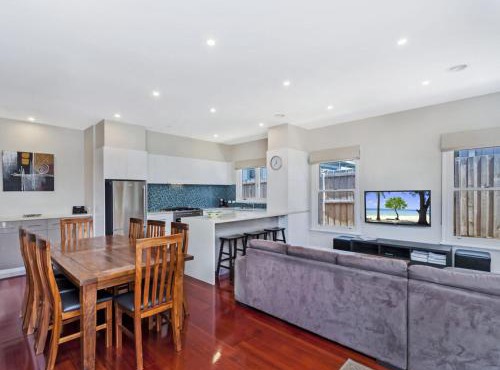 Merri Place