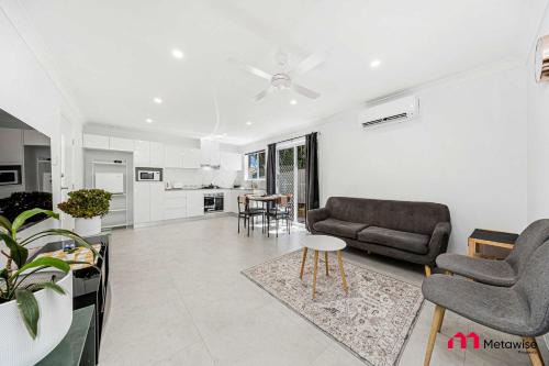 MetaWise BnB Modern 2BR Self-Contained Guest Suite