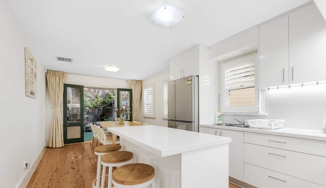 Metawise Luxury 3BR Terrace in The Heart of Sydney