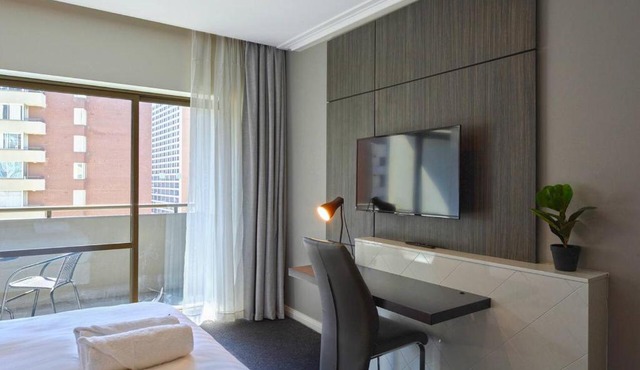 Metropolis Queen Studio with Indoor Pool Balcony