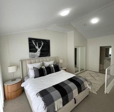 Modern 2 Bedroom Apartment