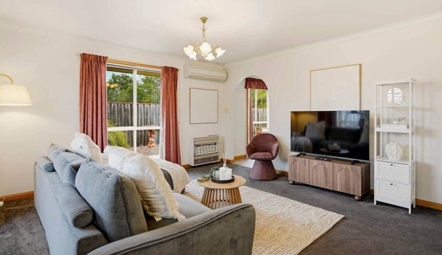 Modern 3BR Retreat | Near Launceston CBD