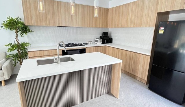 Modern 4BR Family Home in Wollert, VIC