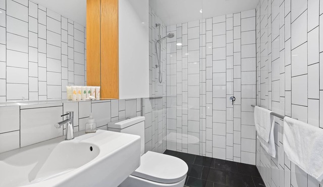Modern Apartment in Flawless Fitzroy+WIFI