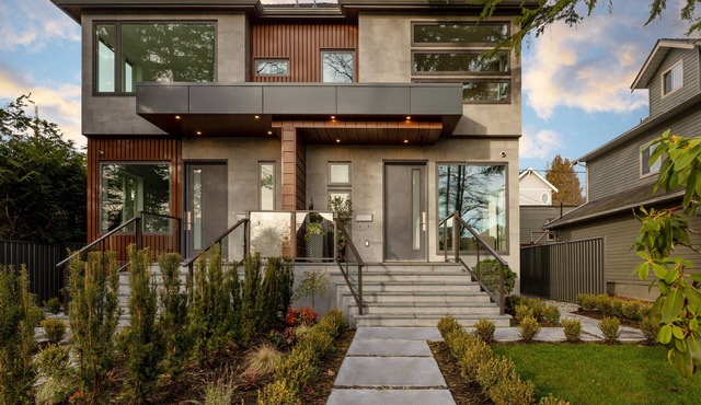 "Modern Elegance in a Prime Location: 4BR, 2.5 Bath Half Duplex" in Vancouver