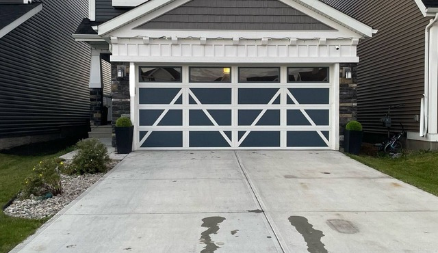Modern Family Friendly Home 10min YEG Airport - FREE WIFI+ NETFLIX in Leduc