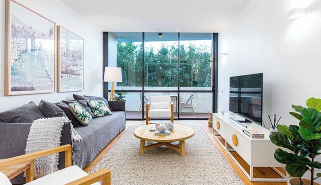 Modern Living Close to Centennial Park