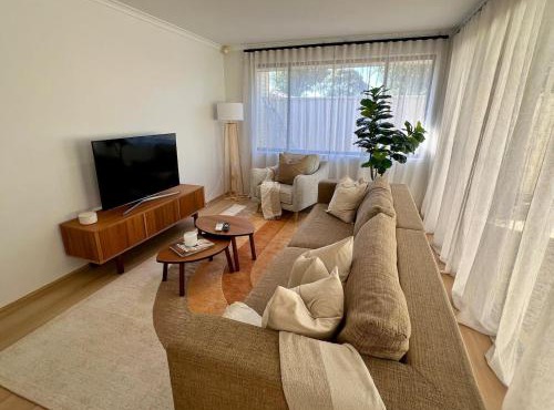 Modern Stay in Armadale