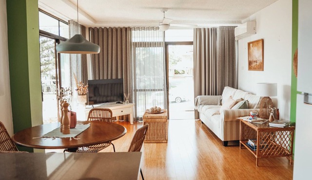 Modern, stylish 2 bedroom unit, located in the heart of Port Macquarie’s CBD
