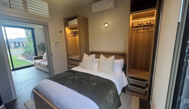 Modern & Stylish Studio Apartment-1 Bedroom (Double Bed) & 1 Sofa Bed (Double)
