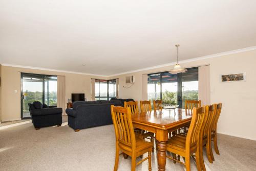 Moore Views - Stunning River Views in Guilderton