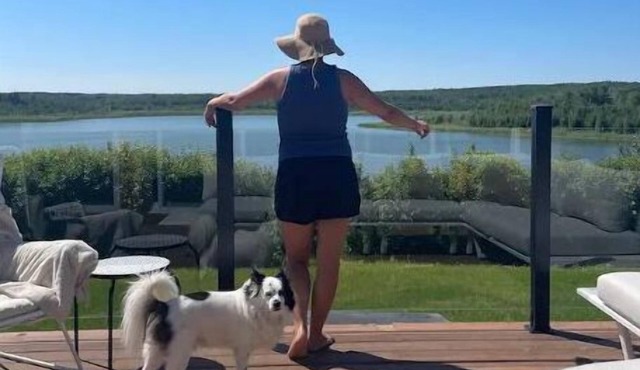 MooseHaven Lake house. Hot tub + Stunning views in Ashmont