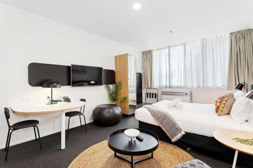 Murray St Urban Retreat