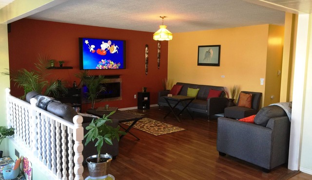 Niagara Falls entire bungalow is minutes away from all the adventure and fun in Niagara Falls