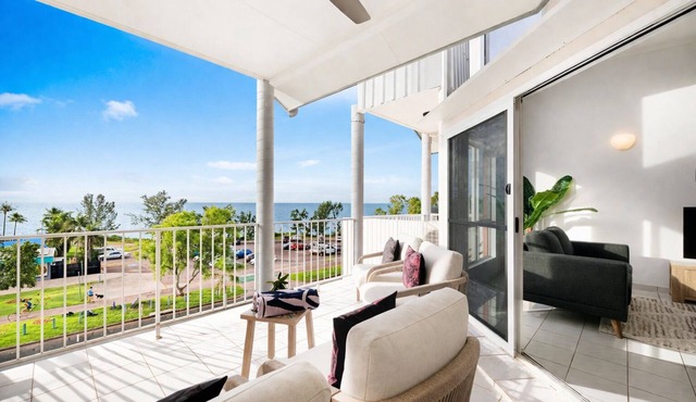 Nightcliff Oceanview Top floor Retreat