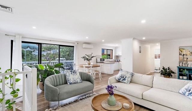 North Avoca Coastal Escape with Firepit & Games