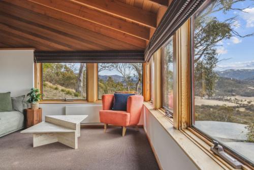 Nowhere Lodge