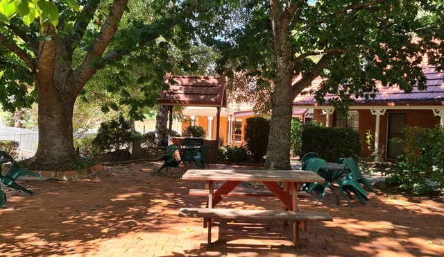 Oak Cottage - Tudor Village Unit 5 in BRIGHT