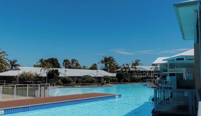 Oaks Port Stephens Pacific Blue Resort Sea Salt Studio