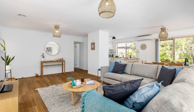 Ocean Bay Retreat Relish in Gorgeous Beachy Style