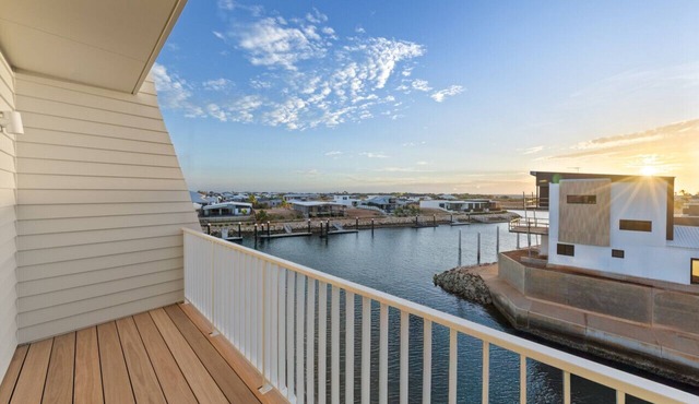 Ocean Breeze - 3x2 on the canals