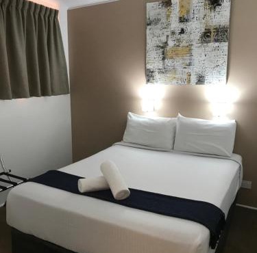 OCEAN BREEZE MOTEL