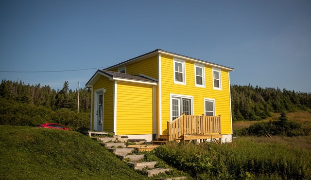 Oceanfront located near L'Anse aux Meadows Viking Site Newfoundland-Wavey’s in Saint Lunaire-Griquet