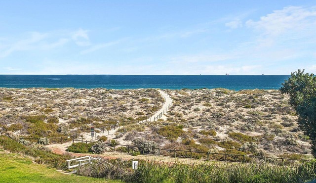 OCEANFRONT FURNISHED APARTMENT | SCARBOROUGH | FULL OCEAN VIEWS |1-4 MONTH STAYS