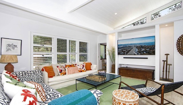 Oceanic Coastal Lodge by HolidayCo.