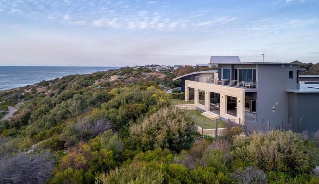 Oceanic I Private Properties