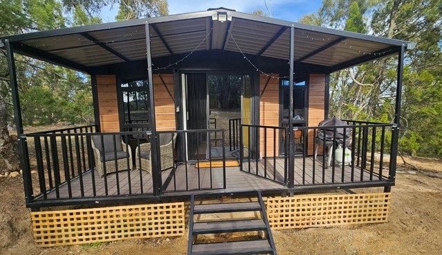 Off grid property near Wyangala dam with starry views