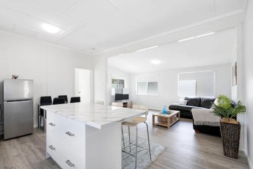 Osprey Cottage by Book Jervis Bay