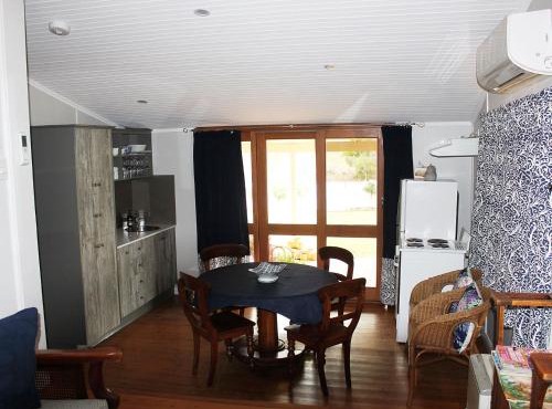 Outback Cellar & Country Cottage