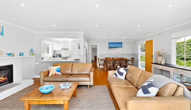 Ozone Holiday House S