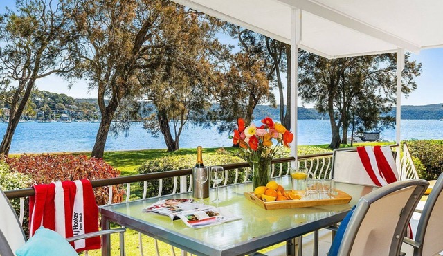 PALM BEACH COTTAGE by Palm Beach Holiday Rentals