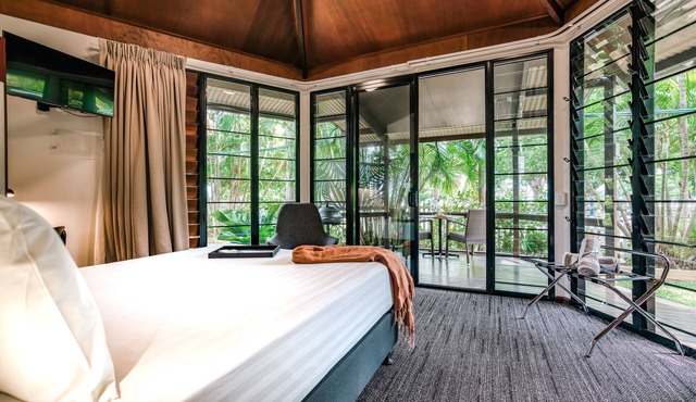Palms City Resort