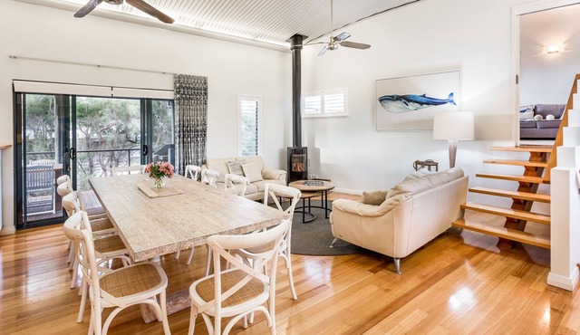 Paradise By The Beach- Exclusive Escapes. 4 bed 2 bath Margaret River beach house with games room