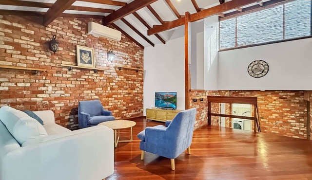 Peaceful 3-Bed Stay Near the Coast