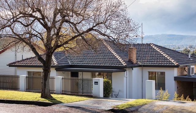 Perfect Peechelba Pad- private and close to hospital - Gorgeous renovated three bedroom cottage in East Albury