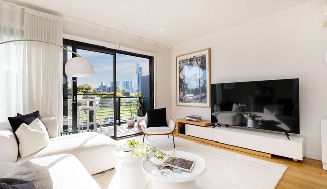 Pet Friendly - The Viewpoint, Port Melbourne