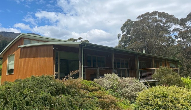 Philyn's Mountain Escape, Warburton