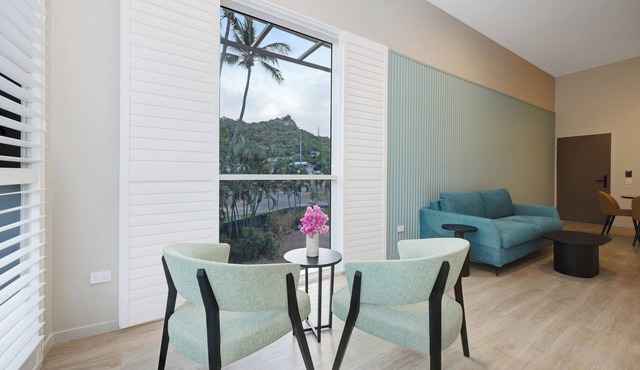 Picnic Bay Hotel