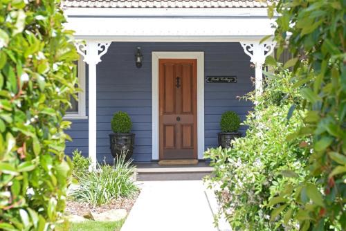 Poets Cottage c1912 Scenic Hikes, Fire, Spa Bath