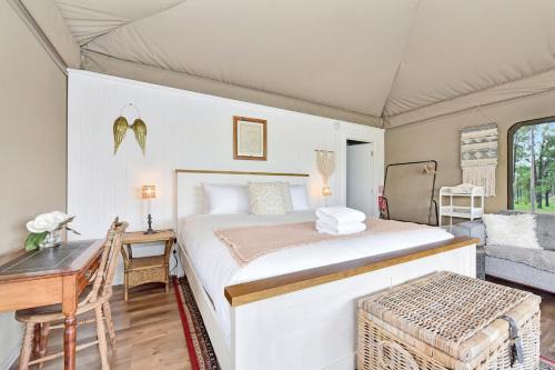 Pokolbin Glamping - Sleeps 2. Eco-Friendly Single Glamping Tents