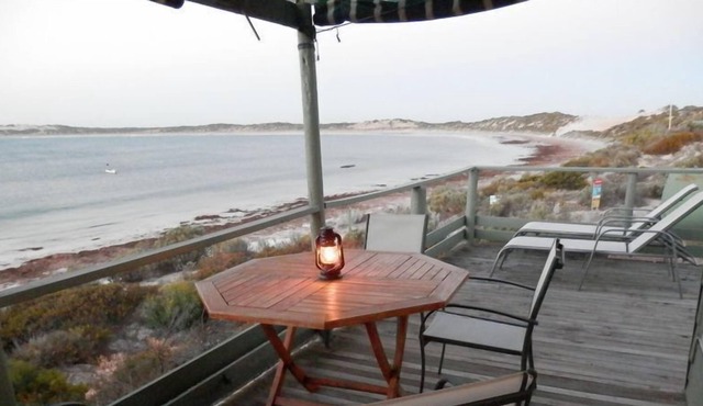 Pondalowie Beach House, absolute beachfront