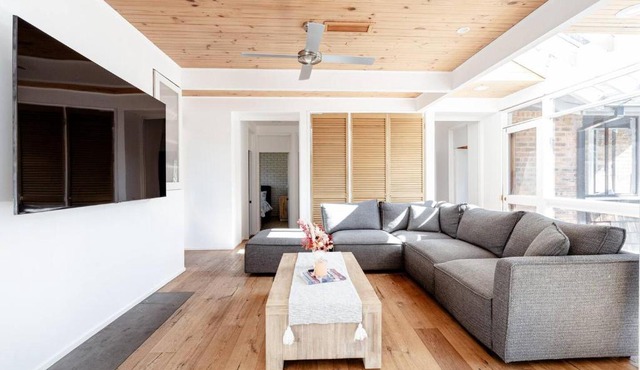 'Poolside Haven' Your Mount Eliza Family Getaway