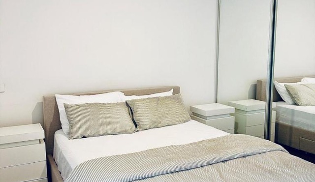 Premium Apartment with 2 Beds 1 Bath in Melbourne