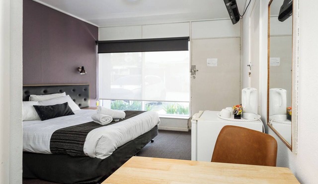 Prince of Wales Hotel Motel