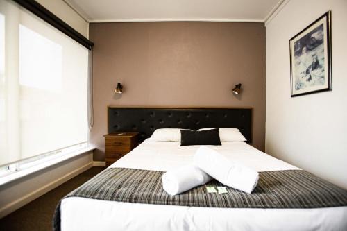 Prince of Wales Hotel Motel